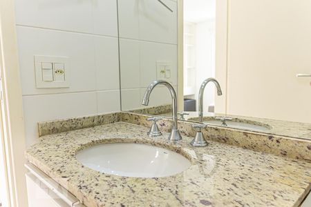 Studio à venda com 35m², 1 quarto e 1 vaga Studio à venda com 35m², 1 quarto e 1 vagaKitnet - Banheiro