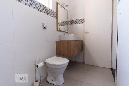 Banheiro 1 de casa à venda com 3 quartos, 213m² em Cambuí, Campinas