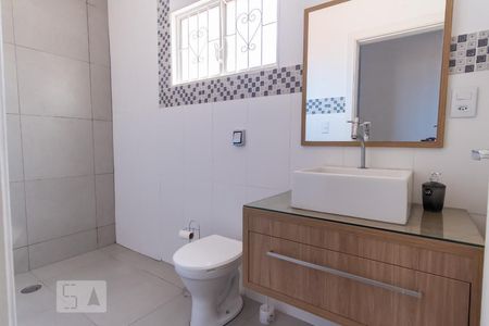 Banheiro 1 de casa à venda com 3 quartos, 213m² em Cambuí, Campinas