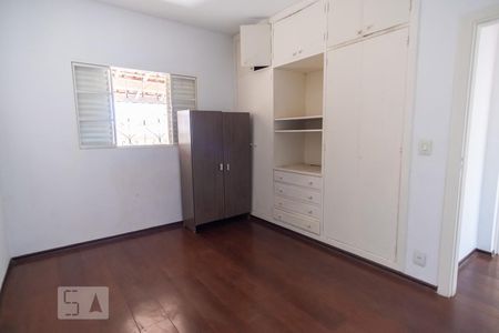 Quarto 1 de casa à venda com 3 quartos, 213m² em Cambuí, Campinas