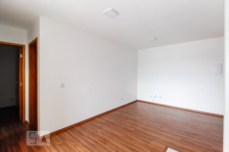 Sala de apartamento para alugar com 2 quartos, 50m² em Vila Galvao, Guarulhos