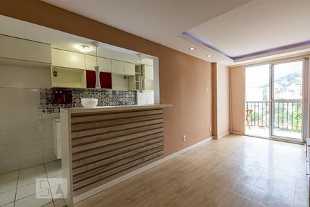 Sala de apartamento para alugar com 3 quartos, 77m² em Tijuca, Rio de Janeiro