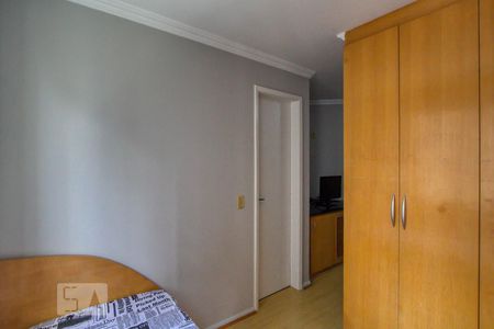 Quarto de kitnet/studio para alugar com 1 quarto, 30m² em Cristo Rei, Curitiba