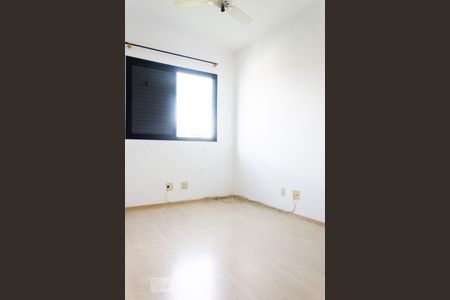 Quarto 1 de apartamento para alugar com 3 quartos, 80m² em Vila Sonia, São Paulo