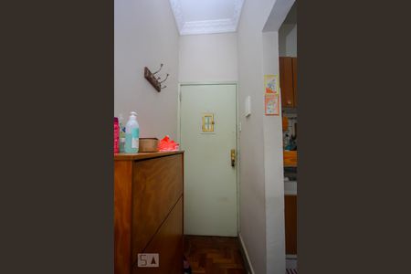 Entrada de apartamento à venda com 1 quarto, 55m² em Catete, Rio de Janeiro