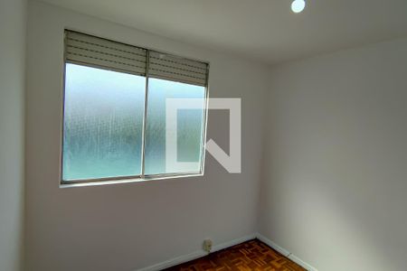 quarto 1 de apartamento para alugar com 2 quartos, 41m² em Taquara, Rio de Janeiro