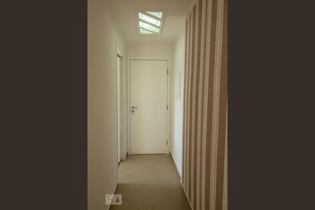 Hall de Entrada de apartamento para alugar com 3 quartos, 76m² em Vila Gumercindo, São Paulo