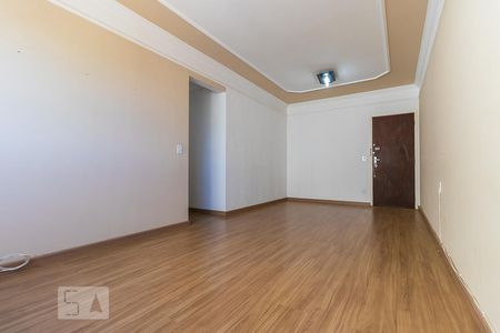 Sala de apartamento para alugar com 3 quartos, 75m² em Vila Jequitibas, Campinas