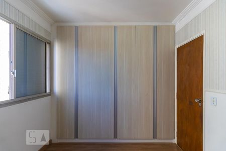 Quarto 1 - Armários de apartamento para alugar com 3 quartos, 75m² em Vila Jequitibas, Campinas