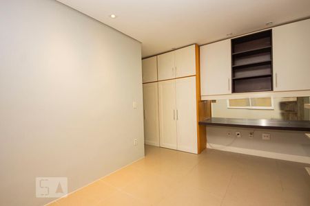 Sala de apartamento para alugar com 1 quarto, 42m² em Petrópolis, Porto Alegre