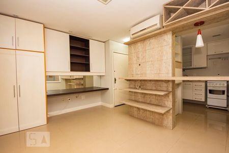 Sala de apartamento para alugar com 1 quarto, 42m² em Petrópolis, Porto Alegre