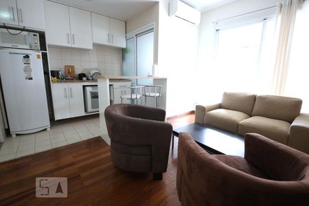 Sala  - Cozinha  de apartamento para alugar com 1 quarto, 50m² em Cidade Monções, São Paulo