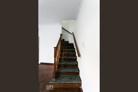 Escada de casa para alugar com 2 quartos, 120m² em Parque da Mooca, São Paulo