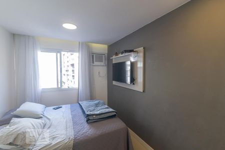 Suíte de apartamento à venda com 2 quartos, 70m² em Recreio dos Bandeirantes, Rio de Janeiro