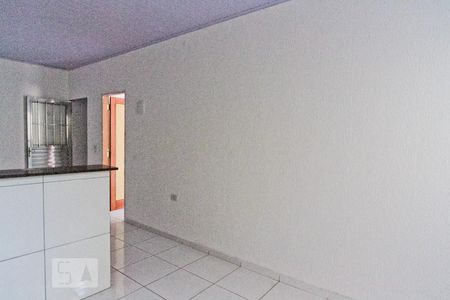 Cozinha de casa de condomínio para alugar com 1 quarto, 50m² em Vila Celeste, São Paulo