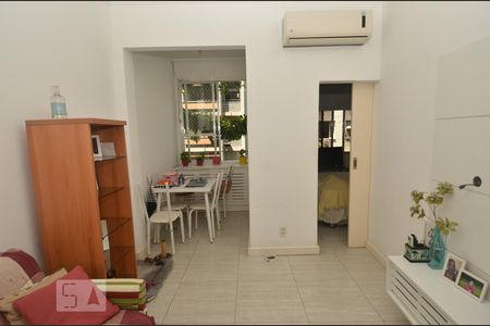 Sala de apartamento para alugar com 2 quartos, 47m² em Flamengo, Rio de Janeiro