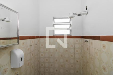 Banheiro de casa para alugar com 1 quarto, 80m² em Vila Guilhermina, São Paulo