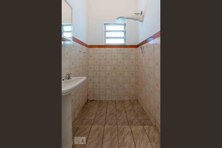 Banheiro  de casa para alugar com 2 quartos, 80m² em Vila Guilhermina, São Paulo