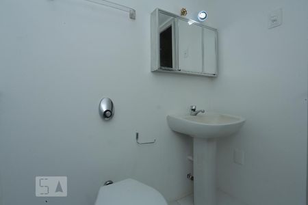 Banheiro de apartamento para alugar com 1 quarto, 50m² em Copacabana, Rio de Janeiro