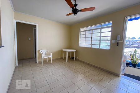 Sala de casa para alugar com 2 quartos, 80m² em Vila Azevedo, São Paulo