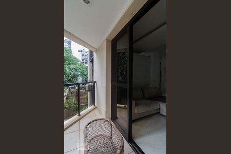 Varanda da sala de kitnet/studio para alugar com 1 quarto, 44m² em Jardim Paulista, São Paulo