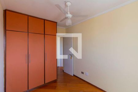 Quarto 1 de apartamento para alugar com 2 quartos, 54m² em Vila Santana, São Paulo