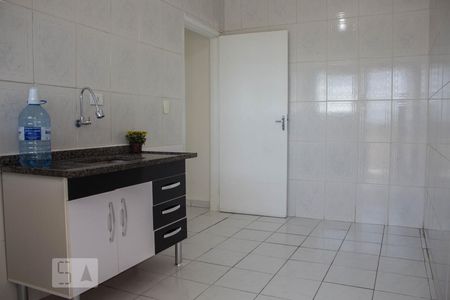 Cozinha de apartamento para alugar com 2 quartos, 68m² em Penha de França, São Paulo