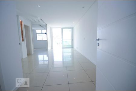 Sala de apartamento à venda com 3 quartos, 159m² em Charitas, Niterói