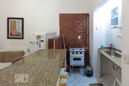 Cozinha de apartamento à venda com 1 quarto, 35m² em Copacabana, Rio de Janeiro