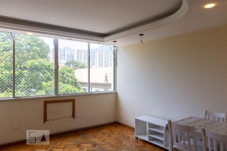 Sala de apartamento à venda com 2 quartos, 82m² em Praça da Bandeira, Rio de Janeiro