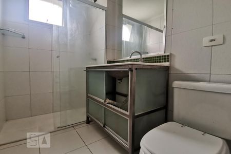Banheiro de apartamento para alugar com 2 quartos, 70m² em Real Parque, São Paulo