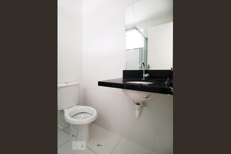 Banheiro  de apartamento para alugar com 1 quarto, 28m² em Cidade Patriarca, São Paulo