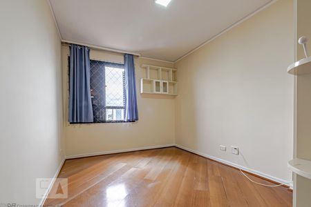 1º Dormitório de apartamento para alugar com 4 quartos, 168m² em Cristo Rei, Curitiba