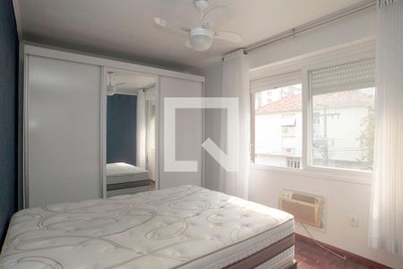 Quarto 1 de apartamento para alugar com 2 quartos, 45m² em Petrópolis, Porto Alegre