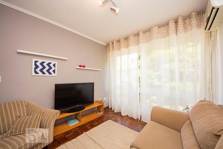 Sala de apartamento para alugar com 2 quartos, 45m² em Petrópolis, Porto Alegre