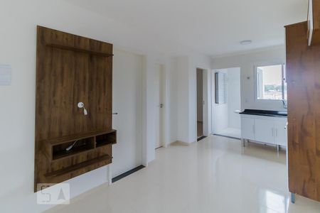 Sala/Cozinha de apartamento para alugar com 2 quartos, 40m² em Vila Nhocuné, São Paulo