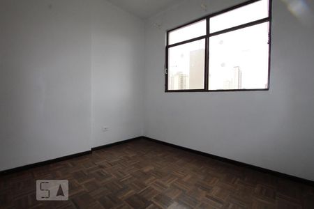 Quarto 2 de apartamento para alugar com 2 quartos, 50m² em Rebouças, Curitiba