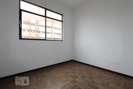 Quarto 2 de apartamento para alugar com 2 quartos, 50m² em Rebouças, Curitiba