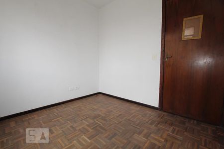 Quarto 2 de apartamento para alugar com 2 quartos, 50m² em Rebouças, Curitiba