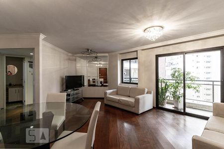 Sala de apartamento para alugar com 3 quartos, 110m² em Indianópolis, São Paulo