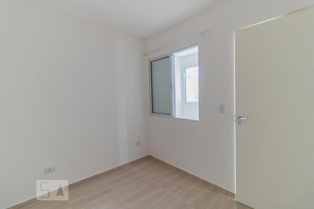 Quarto 2 de kitnet/studio para alugar com 2 quartos, 40m² em Vila Nhocune, São Paulo