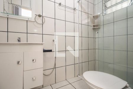 Banheiro de casa à venda com 3 quartos, 130m² em Chácara Seis de Outubro, São Paulo