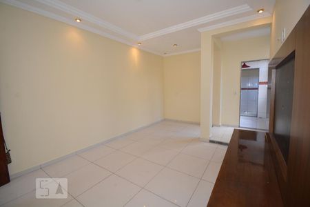 Casa à venda com 100m², 3 quartos e sem vagaSala