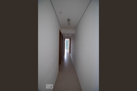 Corredor de apartamento para alugar com 3 quartos, 88m² em Campestre, Santo André