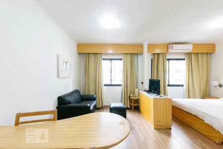 Sala e Cozinha de kitnet/studio à venda com 1 quarto, 32m² em Moema, São Paulo