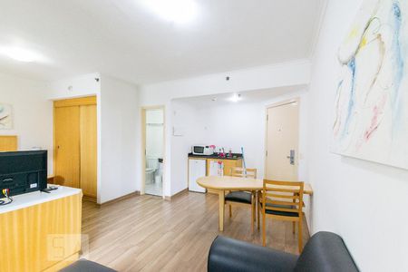 Sala e Cozinha de kitnet/studio à venda com 1 quarto, 32m² em Moema, São Paulo