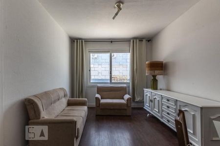 Sala de apartamento para alugar com 1 quarto, 40m² em Passo da Areia, Porto Alegre