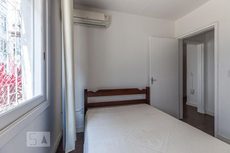 Quarto de apartamento para alugar com 1 quarto, 40m² em Passo da Areia, Porto Alegre