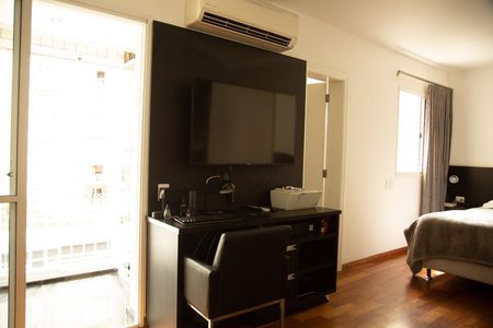 Quarto/Sala de kitnet/studio para alugar com 1 quarto, 48m² em Vila Olímpia, São Paulo