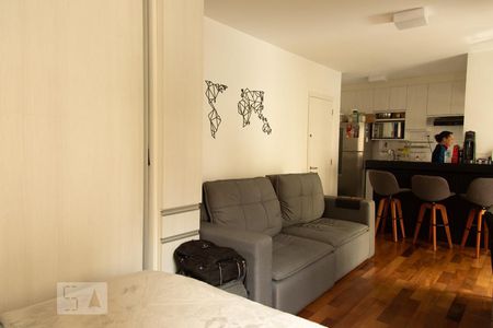 Quarto/Sala de kitnet/studio para alugar com 1 quarto, 48m² em Vila Olímpia, São Paulo